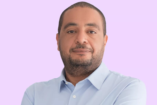 Le Tunisien Nassreddine Riahi optimise la communication et les flux de travail wearetech.africa/fr/fils/tech-s…