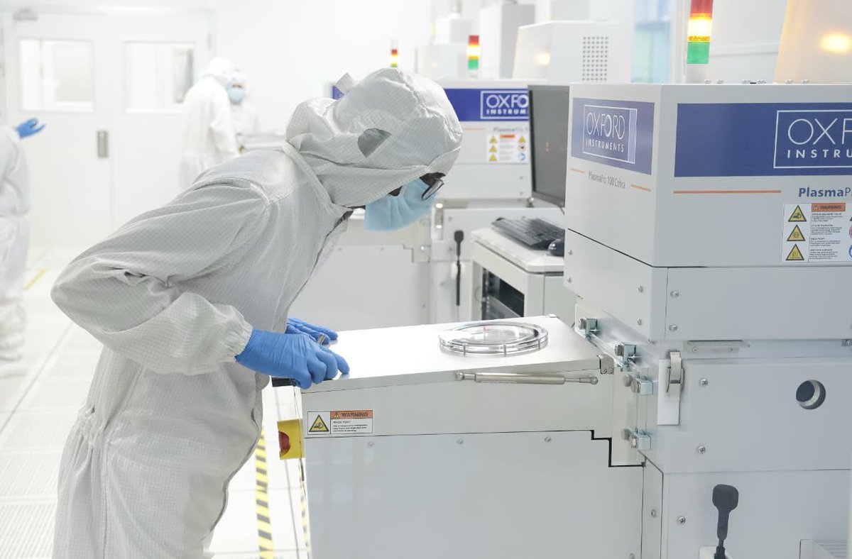 dpradhanbjp's tweet image. Also, had a look at several other semiconductor innovations as well as a low-cost sickle cell anaemia screening kit incubated by start-ups housed at IISc. Glad to know that all these innovations are being commercialised.
Compliment @iiscbangalore for their research and…