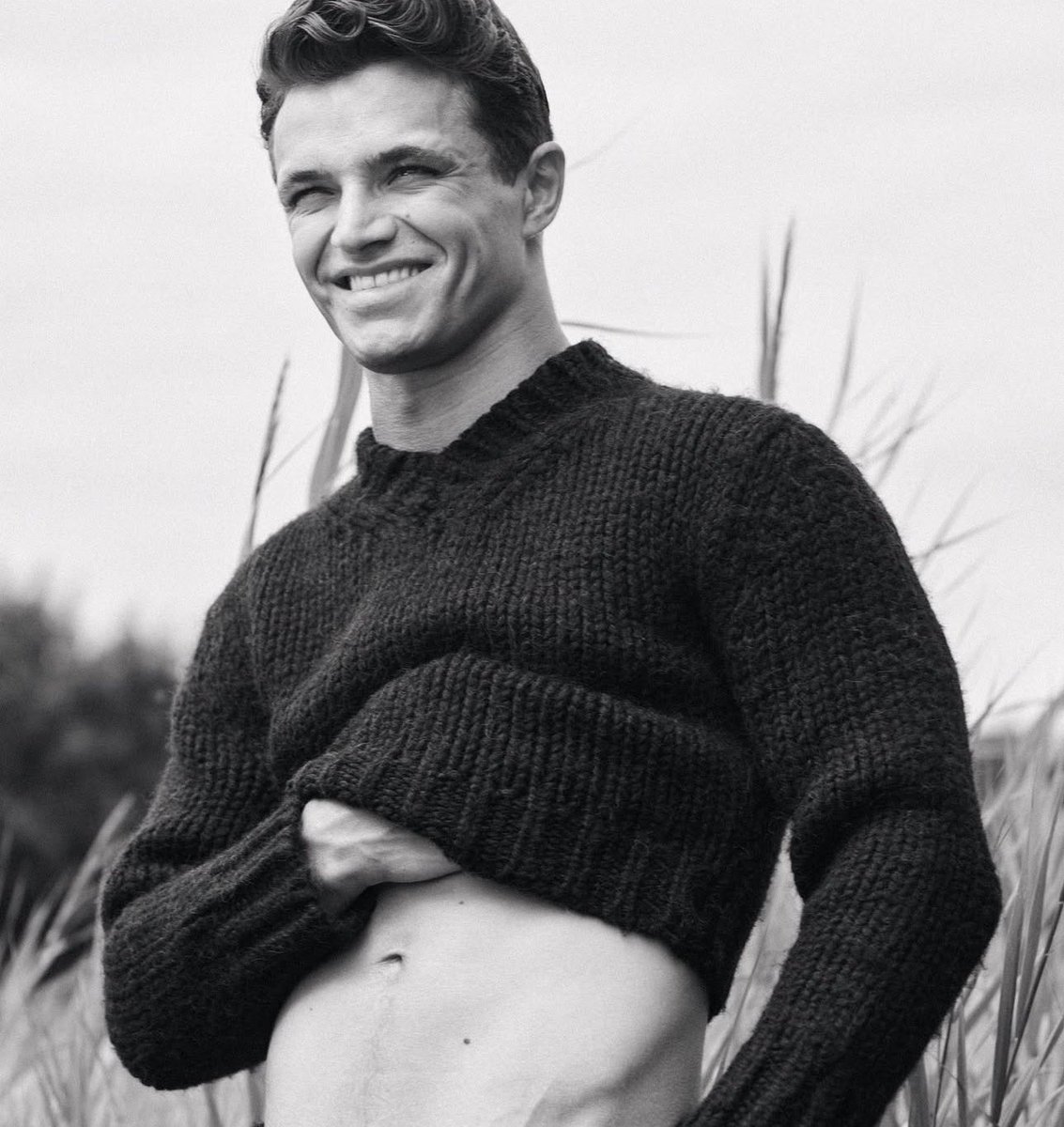 lnfourss's tweet image. LANDO FOR BRITISH VOGUE????? WHAG THE FUCK