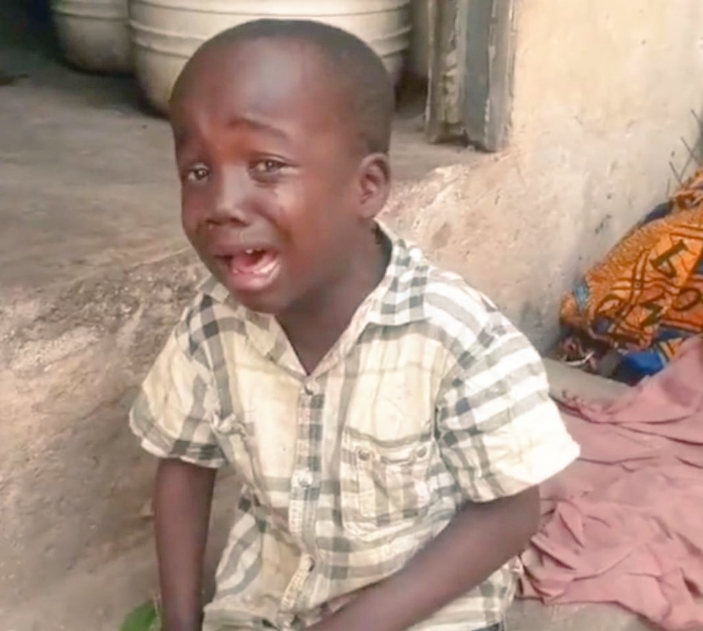 Nimepeleka my cousin kuona baby mama,jamaa wamejifungia kwa nyumba nikadhana anaangushiwa mzigo,kidogo naskia nduru. Ninja amechomwa na maji moto