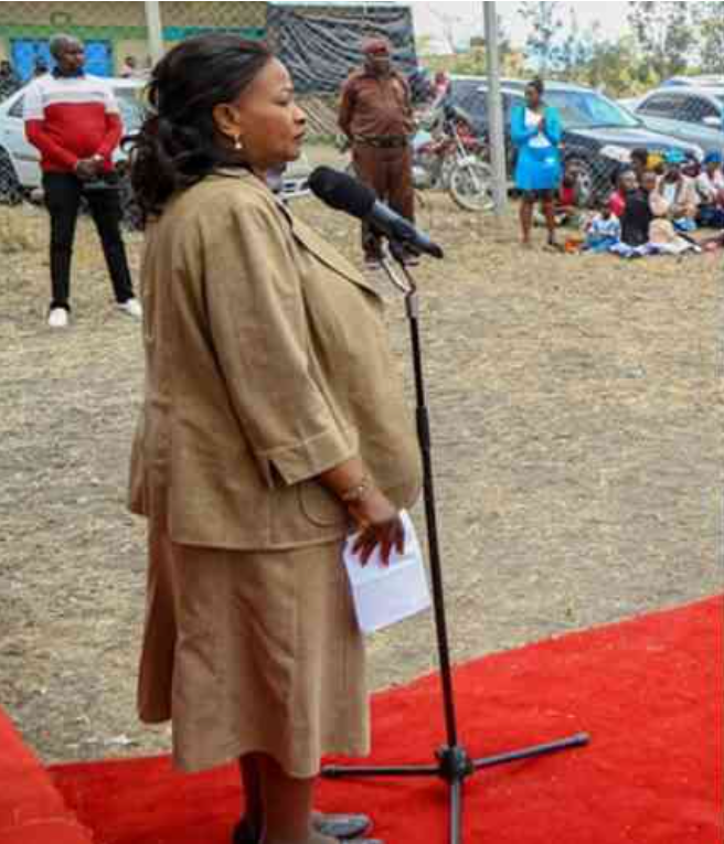 oloojl's tweet photo. According to Controller of Budget, Machakos County is spending Sh631 million in TRAVEL EXPENSES, competing with Nairobi County at Sh863 million, at the expense of development (only 16% spent on development). As this spending spree continues, areas like Katani in Mavoko lack basics such as motorable roads and health facilities.
Fiscal priorities are upside down. Awuoro.