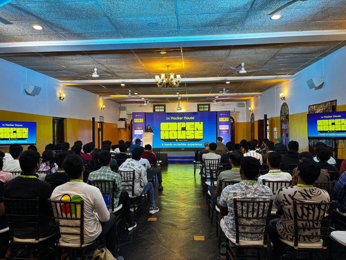 SavanWrites's tweet photo. A full house at India Open House! 

Love it @arbitrum_india https://t.co/mtmGBk2sEu