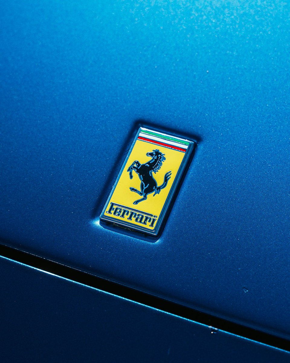 Ferrari F355 Spider 💙 
📸: a7cii