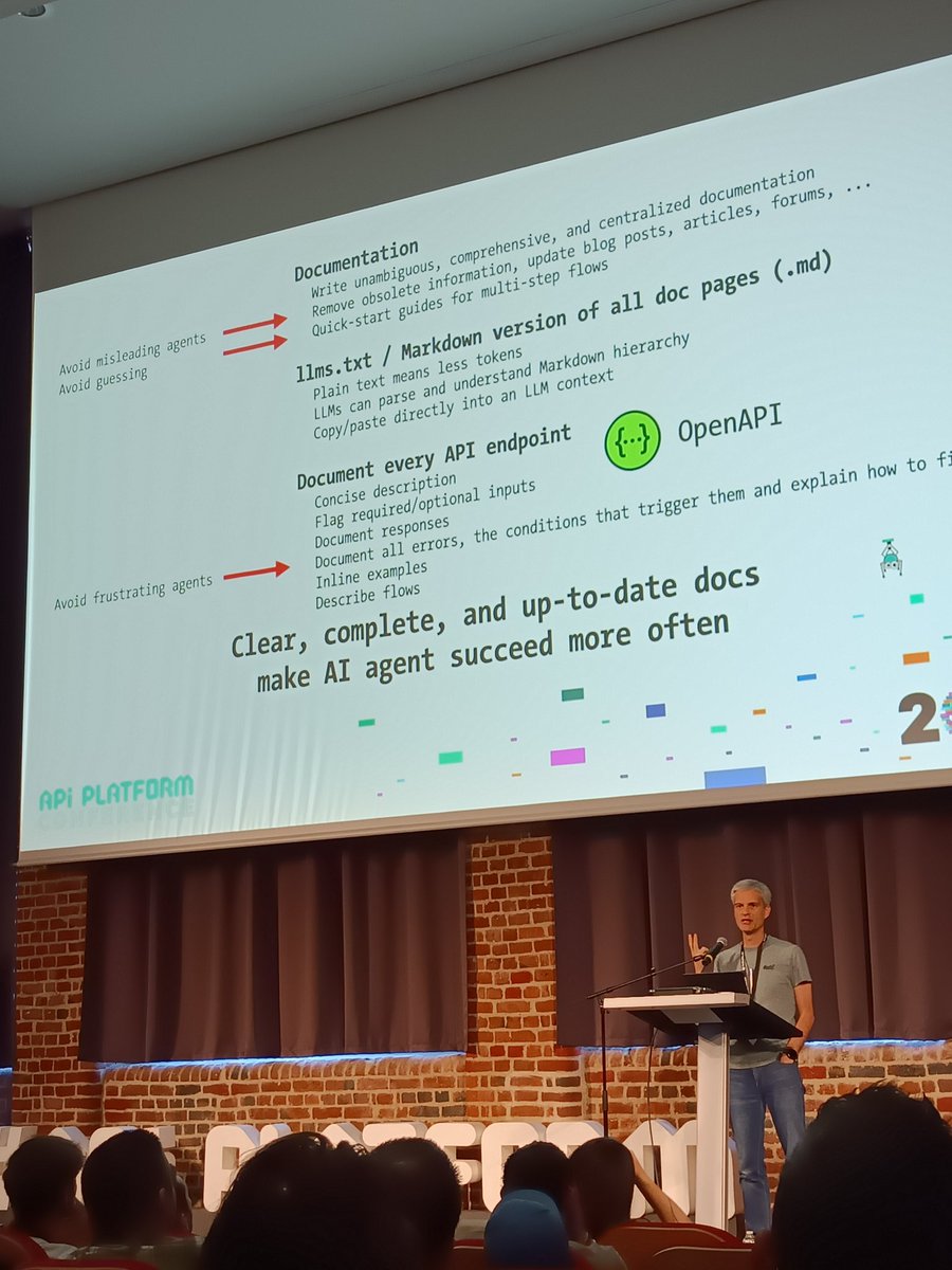 laravel_france's tweet image. Au final, humains et agents partagent les mêmes contraintes 🤖, merci @fabpot pour cette plongée dans les API à l&apos;ère de l&apos;IA ! #apiplatformcon