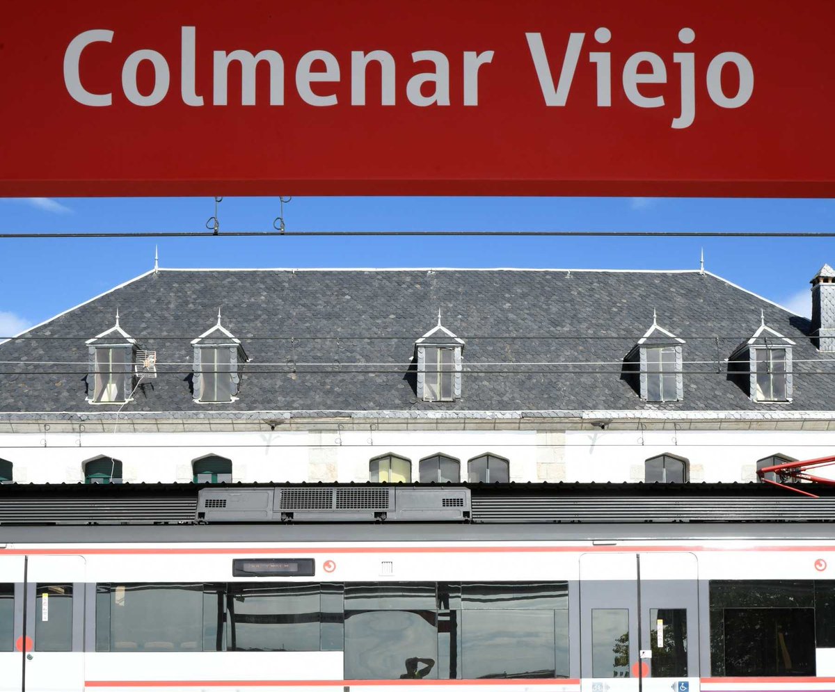 🚆📡 #PlanCercaníasMadrid • Dotamos de comunicaciones y suministro eléctrico el tramo Colmenar Viejo – Soto del Real.

🔧 Esta actuación forma parte de las obras para prolongar la línea C-4b hasta Soto del Real, con una inversión global cercana a 68 M€.

✅ Mejora la seguridad