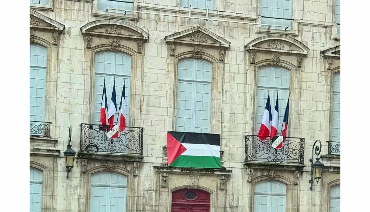 🚨 ALERTE INFO 🚨

Le ministère de l’Intérieur demande aux préfets de S’OPPOSER à la pose de DRAPEAUX PALESTINIENS sur des mairies le 22 septembre. (AFP)