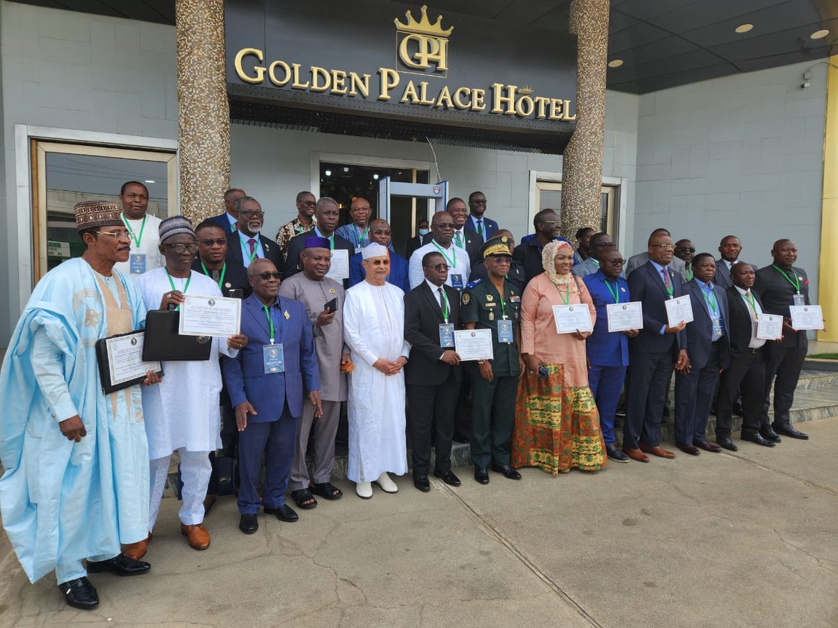 nduwimana_85806's tweet image. #Burundi Shinga icumu mumashinga. Honoré de participer à un séminaire sur les dynamiques de la menace terroriste en Afrique autour du thème:&quot;La responsabilité du parlementaire face aux crises infra-étatiques en Afrique&quot; tenu à Abidjan en Côte d&apos;Ivoire.
@ailct, #REPAM-CDS@