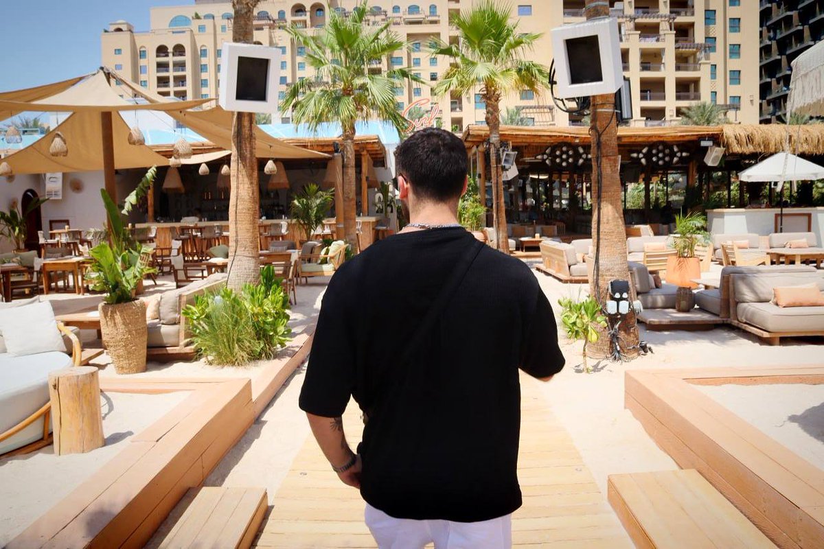 Jeremybtc's tweet image. GM to everyone who says GM 🫳