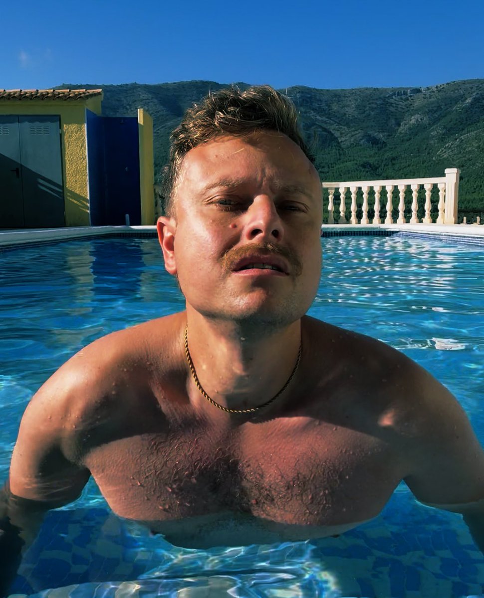 Faran Frost 🇧🇪 Open for collabs in Antwerp atm tweet media