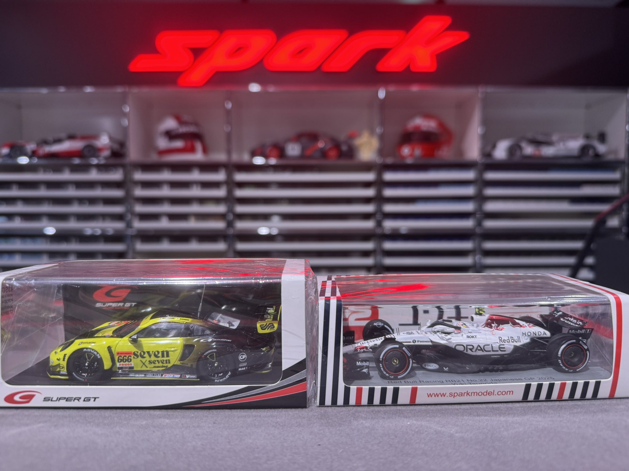 ミニカー spark model W124AMGhammer ミニカー spark model W124AMGhammer SPARK ミニカー専門店