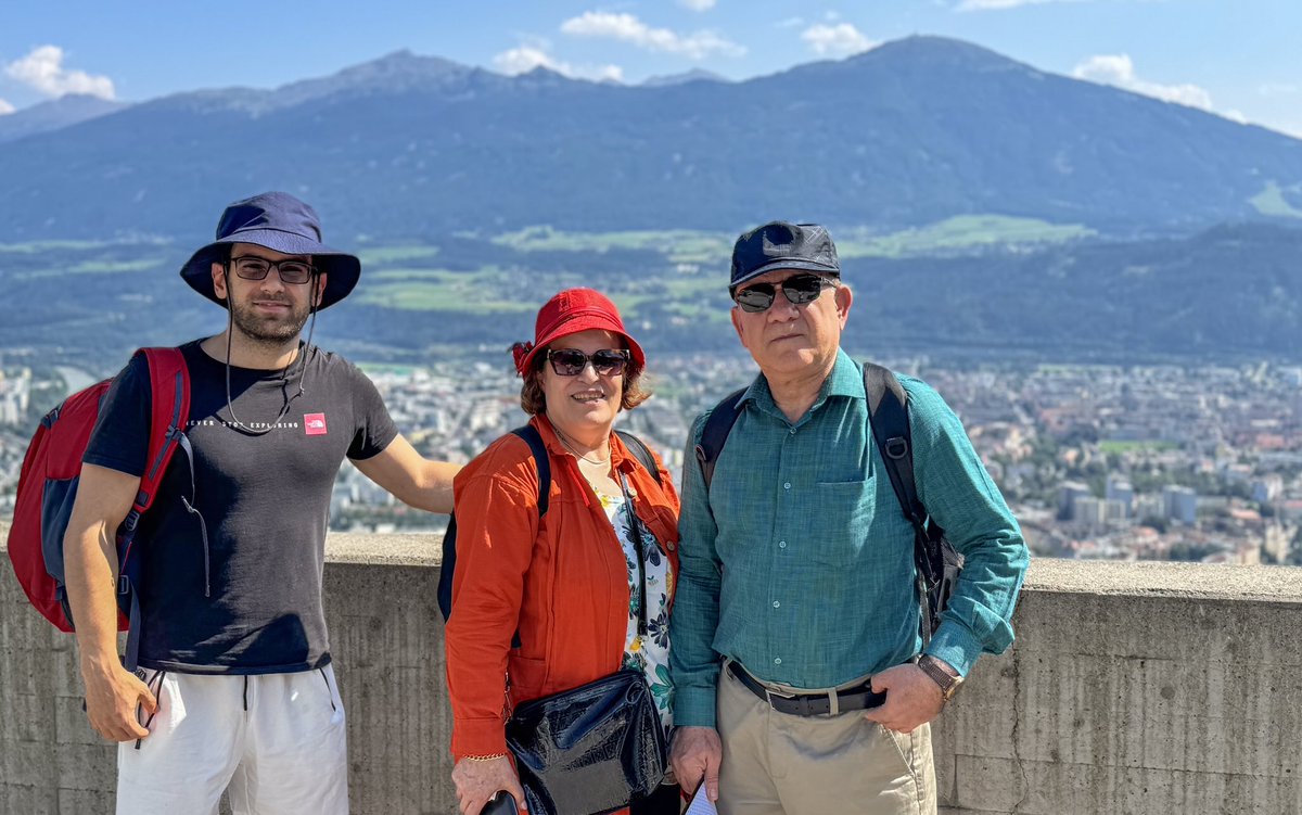 وقتی مامان بابامو 3 سال بعد از مهاجرت دیدم و بردمشون Innsbruck.