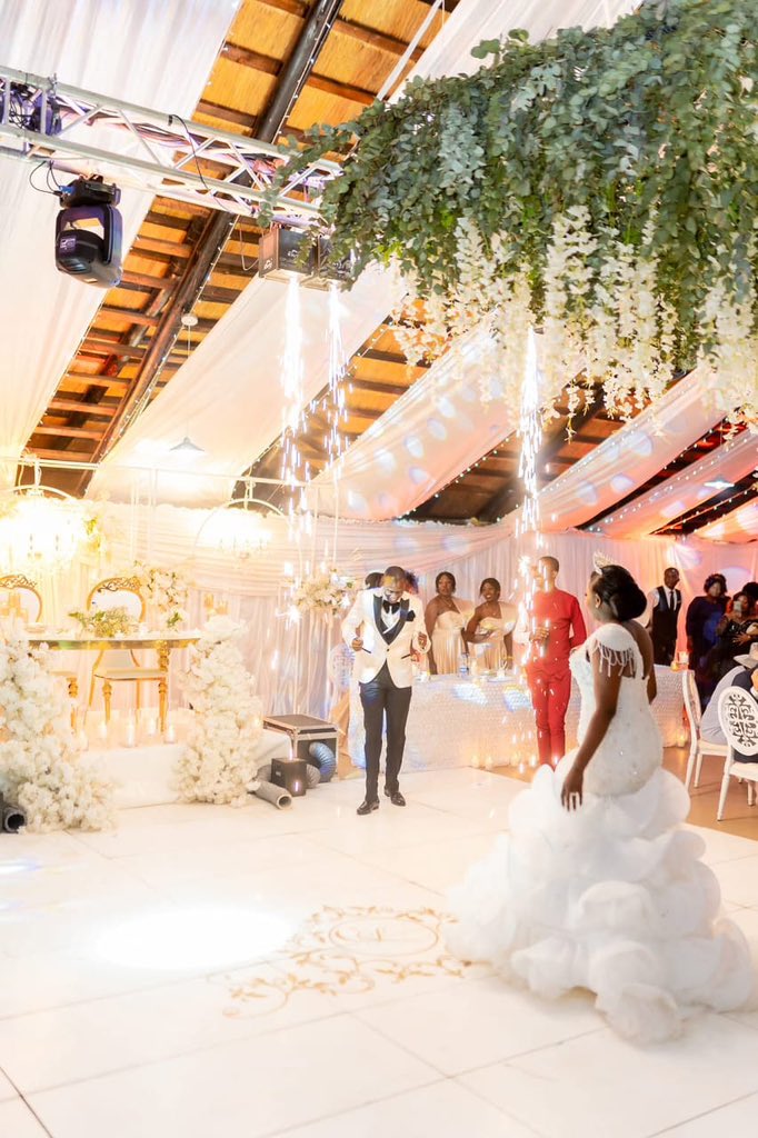 MannaResorts's tweet photo. Throwing it back to one of our FAVE weddings! 💕✨ 
Get ready to make your dream wedding come true at Manna Resorts!
Take advantage of our wedding promotion and create unforgettable memories like this stunning bride 💗! 
Book now and let’s make magic happen! https://t.co/CSIHcjjHGY