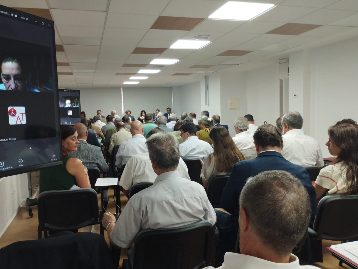 📌 Agenda cargada para nuestro presidente Carlos Rodríguez.
Tras asistir ayer a las reuniones de hna y <a href="/Musaat_Seguros/">Musaat</a>, hoy participa en la Asamblea General del <a href="/CGATEsp/">CGATEsp</a> 🏛️. 
💪 En #COATHuelva, siempre presentes en los encuentros de interés para la #ArquitecturaTécnica.