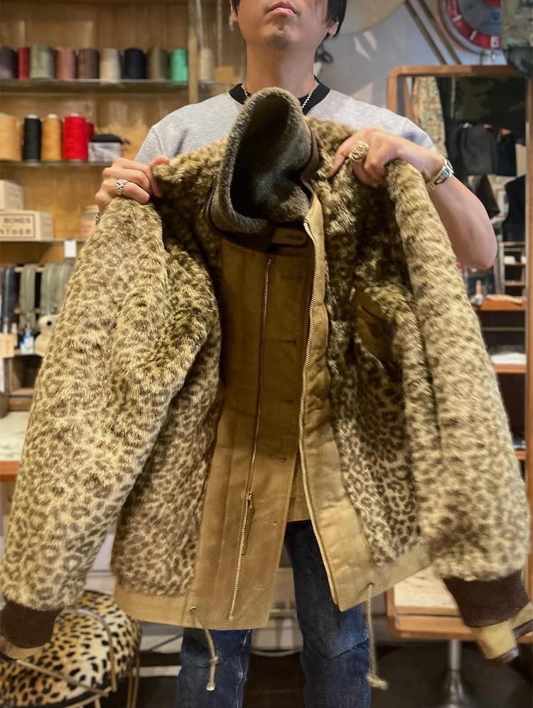 DryBones_Nagoya's tweet image. 本日販売スタートしましたので、お早めに。

・N-1 Leather Combination Jacket
size：36、38、40、42

#n1jacket #deckjacket #usnavy #rockabilly #1950s #50s #vintage #amekaji  #n1ジャケット #デッキジャケット #ミリタリー #usネイビー #ロカビリー #1950年代 #ヴィンテージ #アメカジ