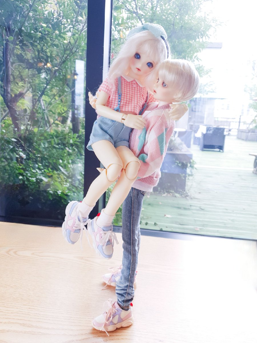 hyun_101's tweet photo. 오랜만에 인놀!!
귀여운 커플운동화 🥰🥰

@eun_3181

[ 멜로디 &amp; 엘피 ] https://t.co/tM6vHFWFxO