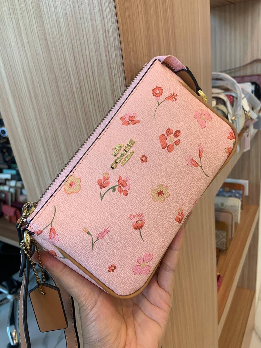 Coach Nolita

authentic 
include: paperbag, dustbag
price dm yaa

t. wts wtb coach tas branded nolita 
#zonauang #zonaba #zonajajan