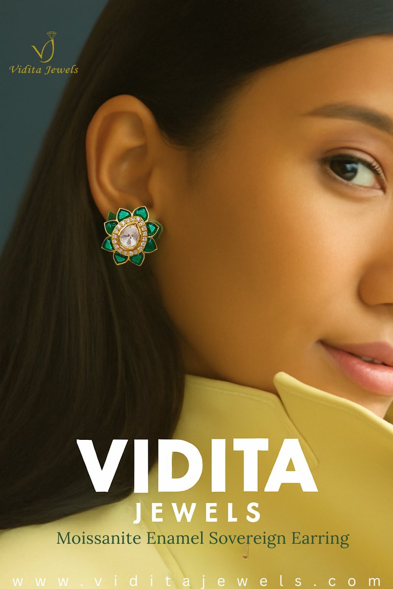 ViditaJewels's tweet image. 👑 Royal vibes, modern shine.
Moissanite Enamel Sovereign Earrings – timeless elegance in every detail. 💎✨

#ViditaJewelsJaipur #LuxuryJewelry #MoissaniteMagic #StatementStyle