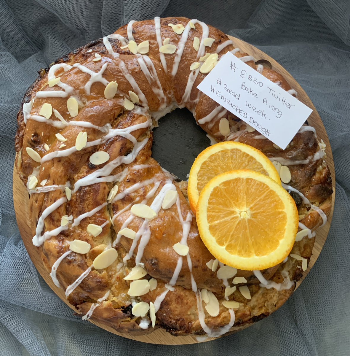 marybethxx6's tweet photo. #breadweek … #enricheddough … I’ve made apricot couronne… using paul Hollywoods recipe… filled with apricots, orange , raisins , walnuts and marzipan.. and we can’t stop eating it 😋 #gbbotwitterbakealong #gbbo @BritishBakeOff @thebakingnanna1 @Rob_C_Allen @FirstTMaster 💜 https://t.co/qay78q8zx4