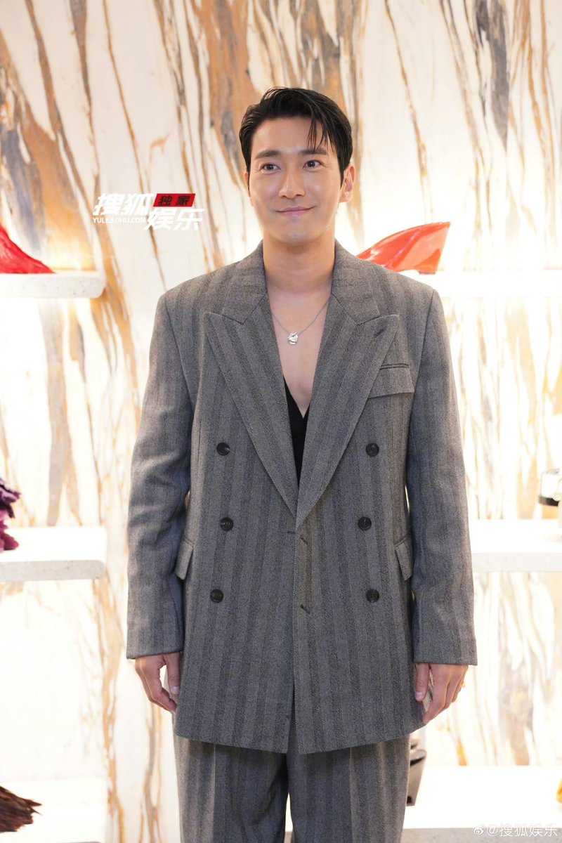 opening event of the FERRAGAMO boutique. 
🩶  <a href="/siwonchoi/">Siwon Choi</a> 

250919.
at Shanghai 

#ferragamo 
#崔始源 #siwon #siwonchoi #choisiwon 
P#최시원 #シウォン