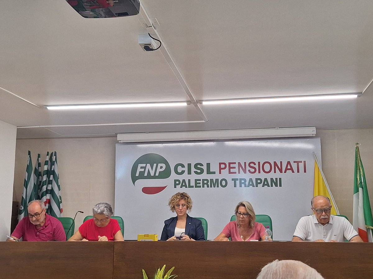 fnpcislpatp's tweet photo. #inostriorganismi
Nel nostro salone di via Sacra Famiglia, prende il via il comitato esecutivo, aperto dal segretario generale Armando Zanotti, interverranno la segretaria generale @CislPaTp Federica Badami e la segretaria generale FNP CISL Sicilia Maria Rosaria Aquilone https://t.co/o1cFqetkZD