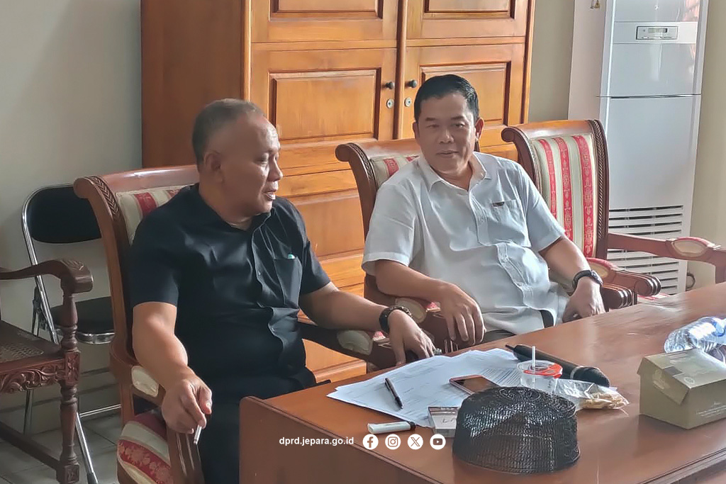 Dengan Kondisi Yang Terbatas, DPRD Jepara Tetap Gelar Rapat Pembahasan RAPBD 2026.

Berita selengkapnya di dprd.jepara.go.id/dengan-kondisi…

#dprdjepara
#beritadprdjepara