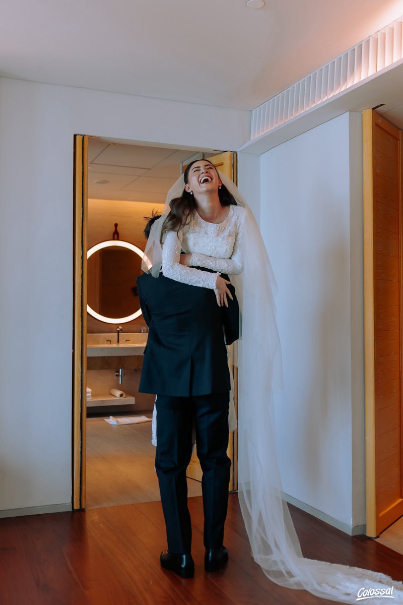 hannahalkaff's tweet photo. obsessed with our wedding photos 🥰 https://t.co/ekHBTMXoCs