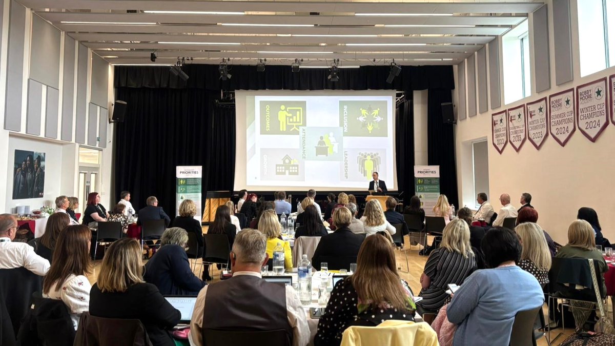 David Ross Education Trust tweet media