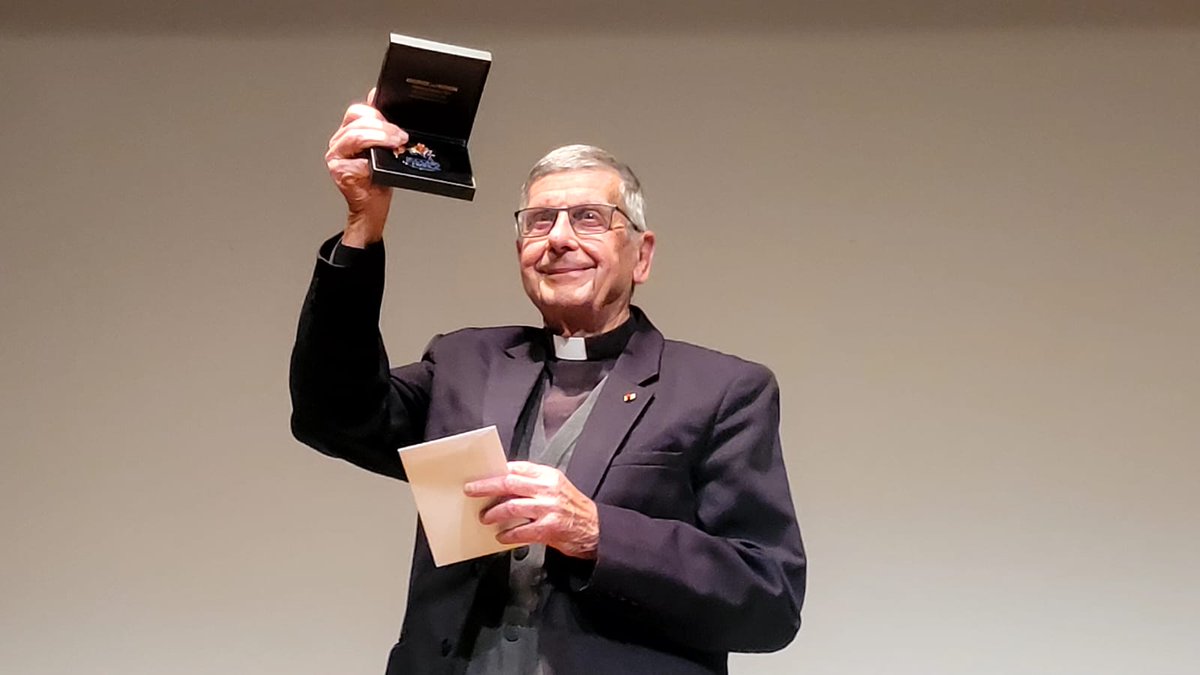 Éditions Tallandier tweet media