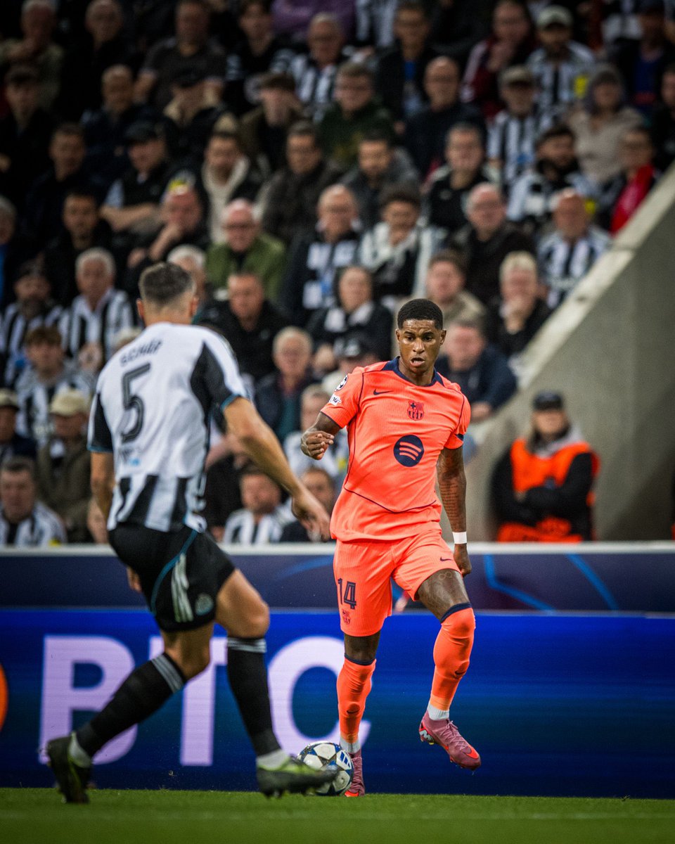 papzman's tweet photo. “When you believe in the gift you are, the world begins to see the gift you give.”  Well done my Champ  @MarcusRashford  @FCBarcelona @ChampionsLeague #ChampionsLeaugue https://t.co/JtfokHTUxP