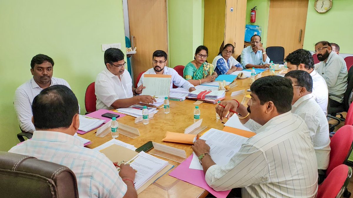 Chaired the 253rd Board of Directors Meeting of Kadamba Transport Corporation Limited (KTCL) at the Head Office in Porvorim, alongside Shri <a href="/UlhasTuenkar/">ULHAS TUENKAR</a>, Hon’ble Chairman, Shri Kritesh Naik Gaunkar, Hon’ble Vice Chairman, and fellow KTCL Directors.

We reviewed key agenda points