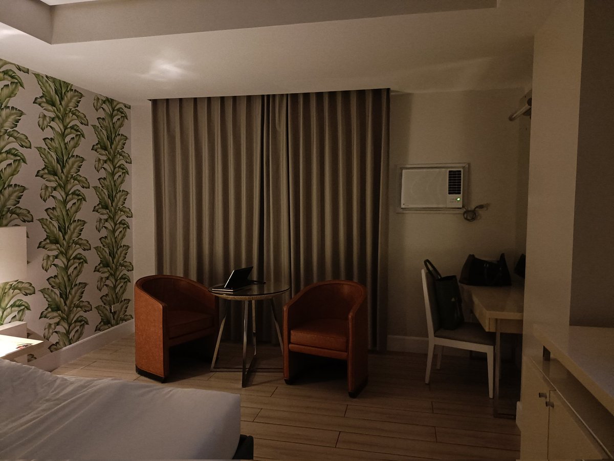 Ron_Chu_18's tweet photo. Tara! Ma-inum kita liwat sa hotel? 
😘🍻🤌💦💪😉
#alteriloilo #iloiloalter #alterilonggo #iloilo #IloiloCity #alterbcd #alterbacolod #BacolodAlter https://t.co/8T9HnAxMiz
