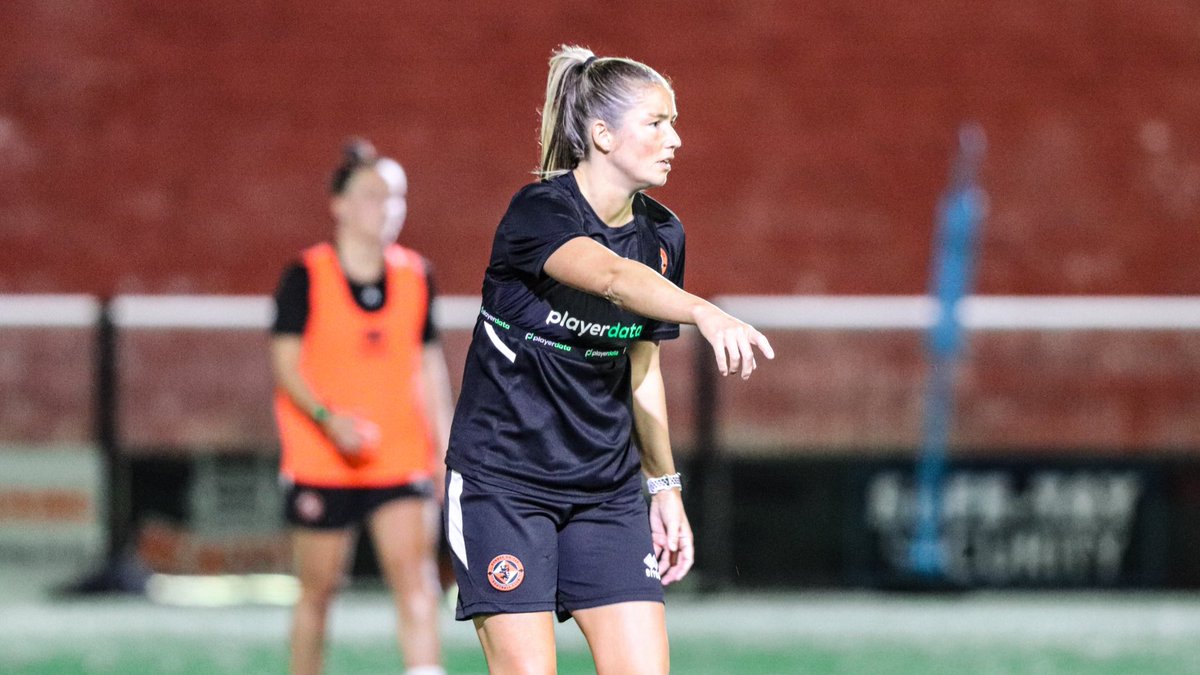 DundeeUnitedFCW's tweet photo. Final preparations for Sunday 👊

#DUFCW https://t.co/ZMn3kERGWY