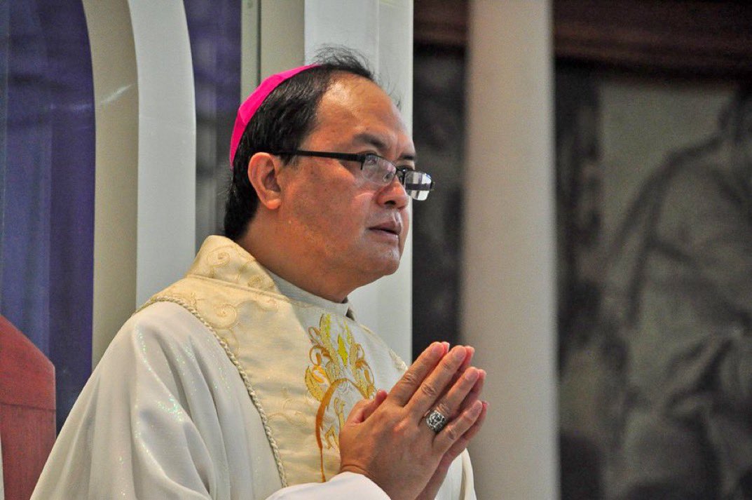 SpectateursFr's tweet photo. 🔴FLASH ✝️🇵🇸 Le cardinal philippin Pablo Virgilio David a comparé le génocide à #Gaza à la Shoah et a adressé un message à la communauté juive ✡️ : 

"Ne laissez pas vos ancêtres, qui ont crié dans les ghettos et péri dans les camps de concentration, se retourner dans leur tombe en voyant leurs descendants infliger une punition collective à un peuple qui n'a rien à voir avec leurs souffrances."