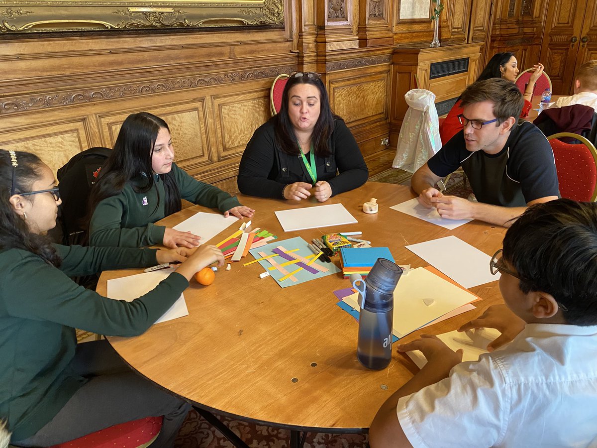 garycondie67's tweet photo. First consultation session with @GlasgowCC Primary schools with @Glasgow_2026 team sharing about their city and what makes their city @OurVoiceGSF @EdISGlasgow @CDavren https://t.co/BQuwBSlbKN