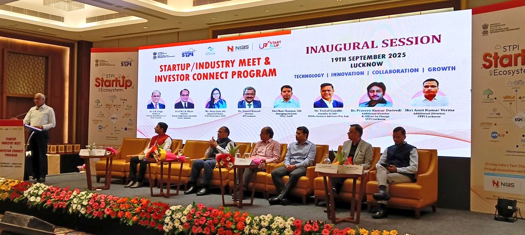 STPILucknow's tweet photo. @GoI_MeitY @stpiindia @arvindtw @guptaa_sanjay @prvdwivedi @STPINoida @MedTechCoE @uplclko Dr. Vineet Kansal, Director, IET Lucknow, highlighted how #academia can drive innovation, nurture young talent &amp; fuel the #startup ecosystem in Uttar Pradesh. 🎓🚀
 #IETLucknow #Innovation #UPStartups https://t.co/SFjoH01JT1