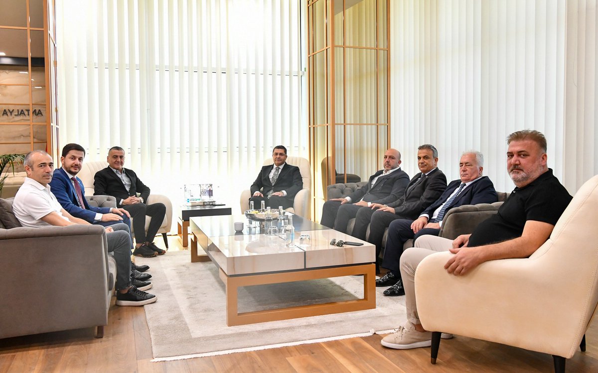 Yönetim Kurulu Sayman Üyemiz Murat Totoş, Yönetim Kurulu Üyelerimiz Özgür Karagöz ve Behçet Ülker, Milliyetçi Hareket Partisi (MHP) Merkez Yönetim Kurulu Üyesi Turan Şener, MHP Antalya İl Başkan Vekili Ayhan Sezgin, İl Başkan Yardımcıları M. Kemal Çörekçi ve Safa Kaan Edis ile