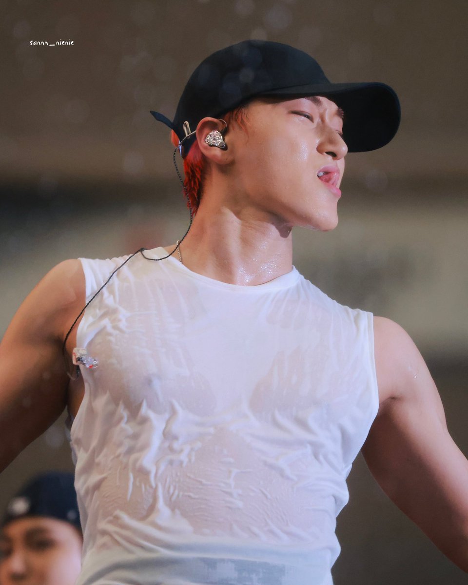 NO ONE is ready for the second round of waterbomb san… we are doomed