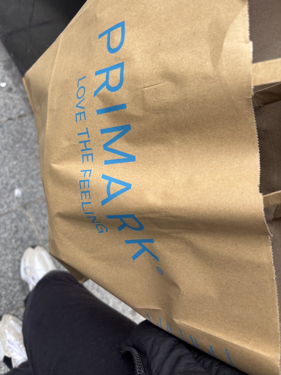 Off to return my slippers. The lady at the till “oh, I dunno why people buy these, not for me” 

Are you selling or expecting refunds. Her hatred for the items has made me hate them now #liverpool <a href="/Primark/">Primark</a>