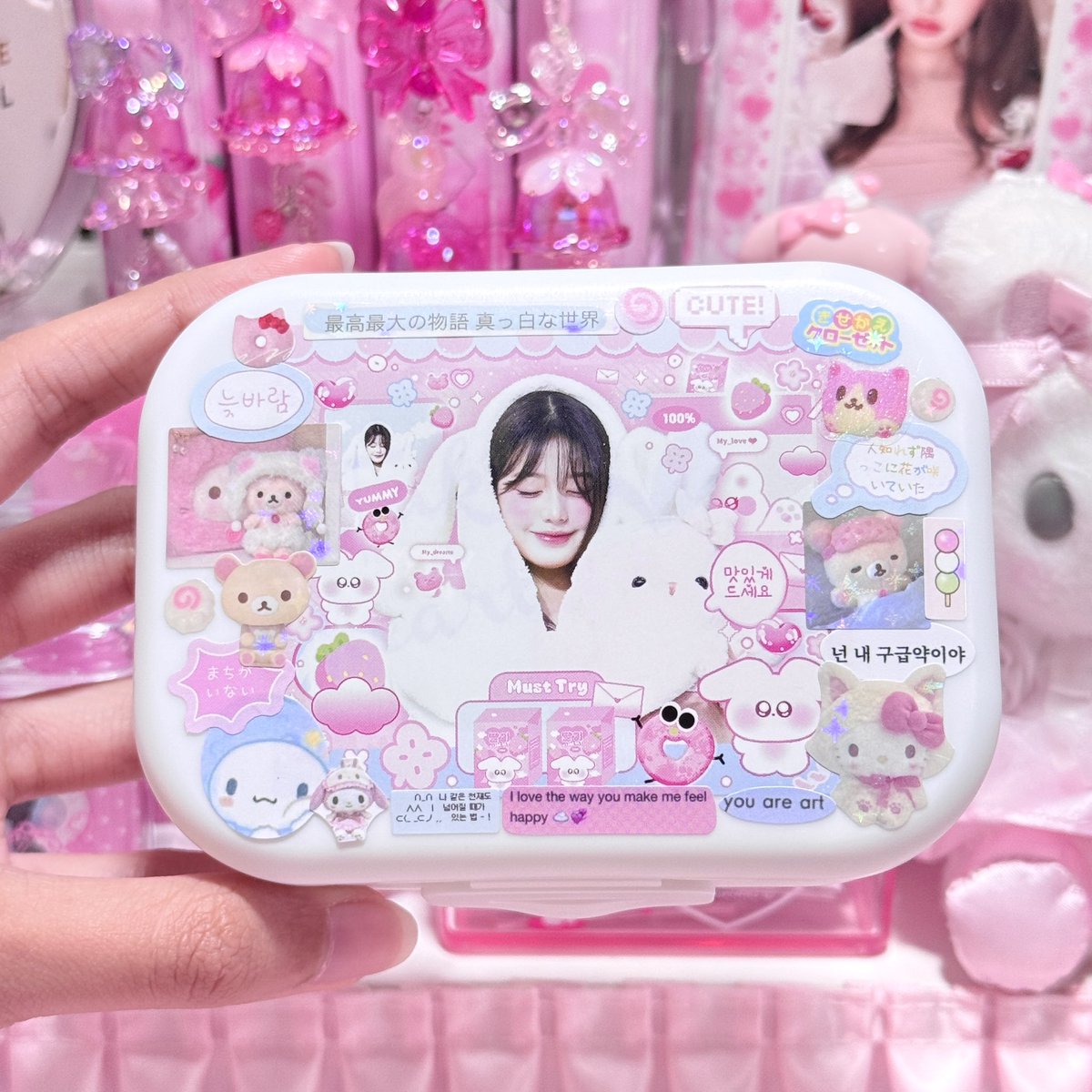 peachtoyouxr's tweet photo. 🙌🏻🎀 กล่อง DIY ใส่โฟโต้การ์ด แปะสติกเกอร์

🧸𓏔 ราคา 55 บาท

ค่าส่ง 35.-

👉🏻💟 สนใจเดมมาขอดูเพิ่มเติมได้นะคะ

#กล่องdiy #ตลาดนัดแฟ้มการ์ด #ตลาดนัดive #ตลาดนัดไอบึ #ตลาดนัดกล่อง #อุปกรณ์แพ็คการ์ด ฟตก #ตลาดนัดdiy https://t.co/uvqCy3BAwu