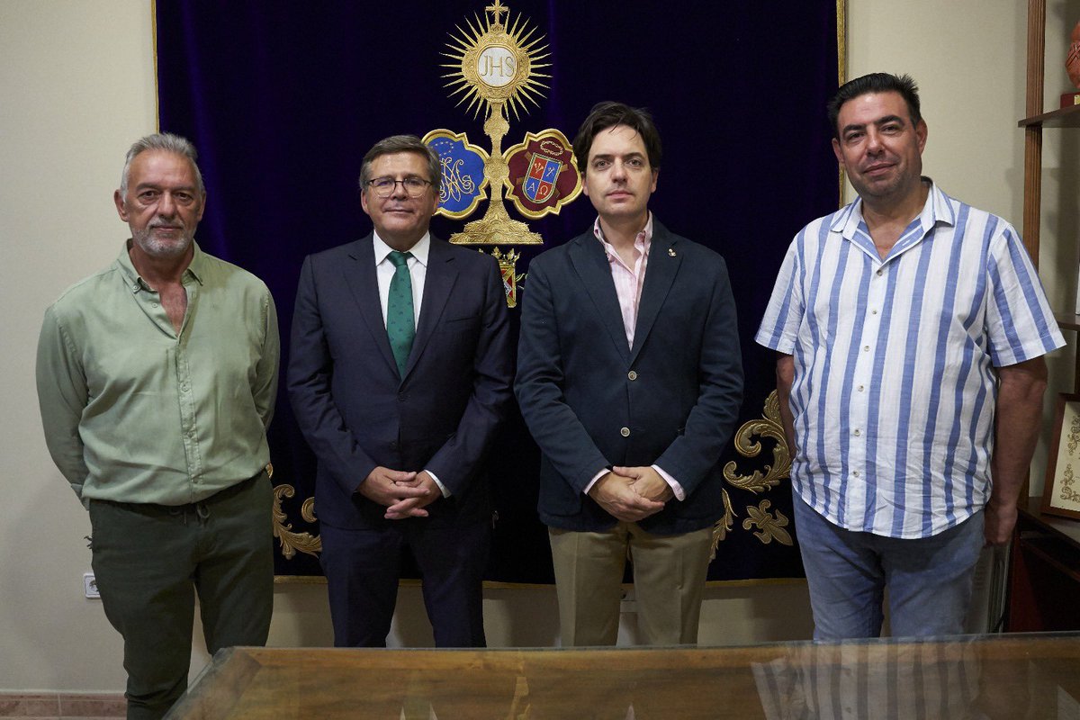 La Agrupación Arciprestal de Hermandades y Cofradías de Linares continúa manteniendo reuniones de coordinación con las dos hermandades de nuestra ciudad que participarán en el próximo Rosario Magno del 4 de octubre en Jaén <a href="/CenayPaz/">Cena y Paz Linares</a> <a href="/HdadResurrecion/">Resurrección y Amor</a>