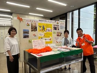 kamakura_tosyok's tweet image. 【鎌倉市中央図書館】世界アルツハイマーデーにちなみ2025年9月5日（金）～25日（木）（中央図書館16時まで）認知症啓発展示中🤗認知症の本の特集やぬり絵もできるよ！「包括クイズ」も🧐 展示協力：鎌倉静養館、鎌倉きしろ、鎌倉市社会福祉協議会🌈