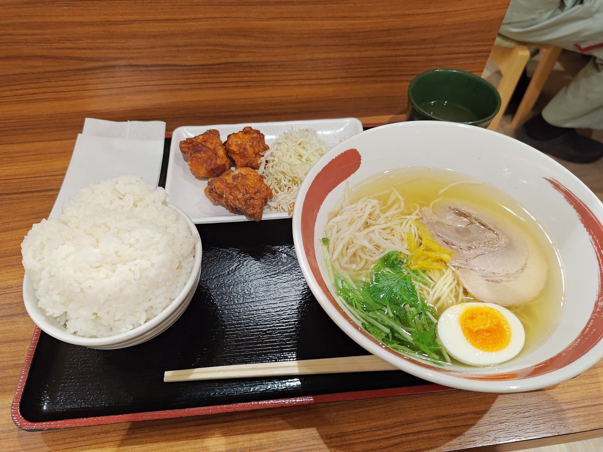 ばんめし
大盛りって言ったらめっちゃ盛ってくれた