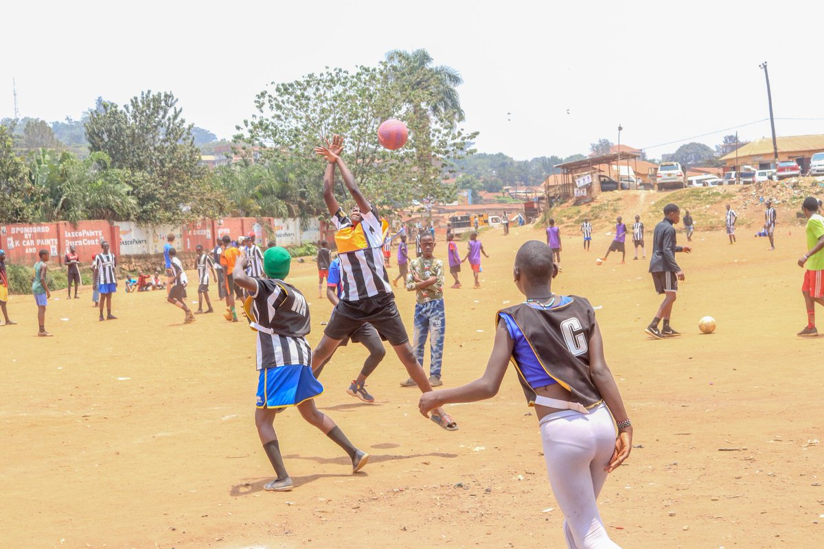 HubIncredibles's tweet image. Last Friday, we hosted &quot;Incredibles Moves: Sports Clinic&quot; in Katanga slum. The children &amp;amp; youth learned sports skills, life values &amp;amp; had a blast!  Let&apos;s keep building hope &amp;amp; transforming lives through sports!#IncrediblesMoves #SportsForDevelopment