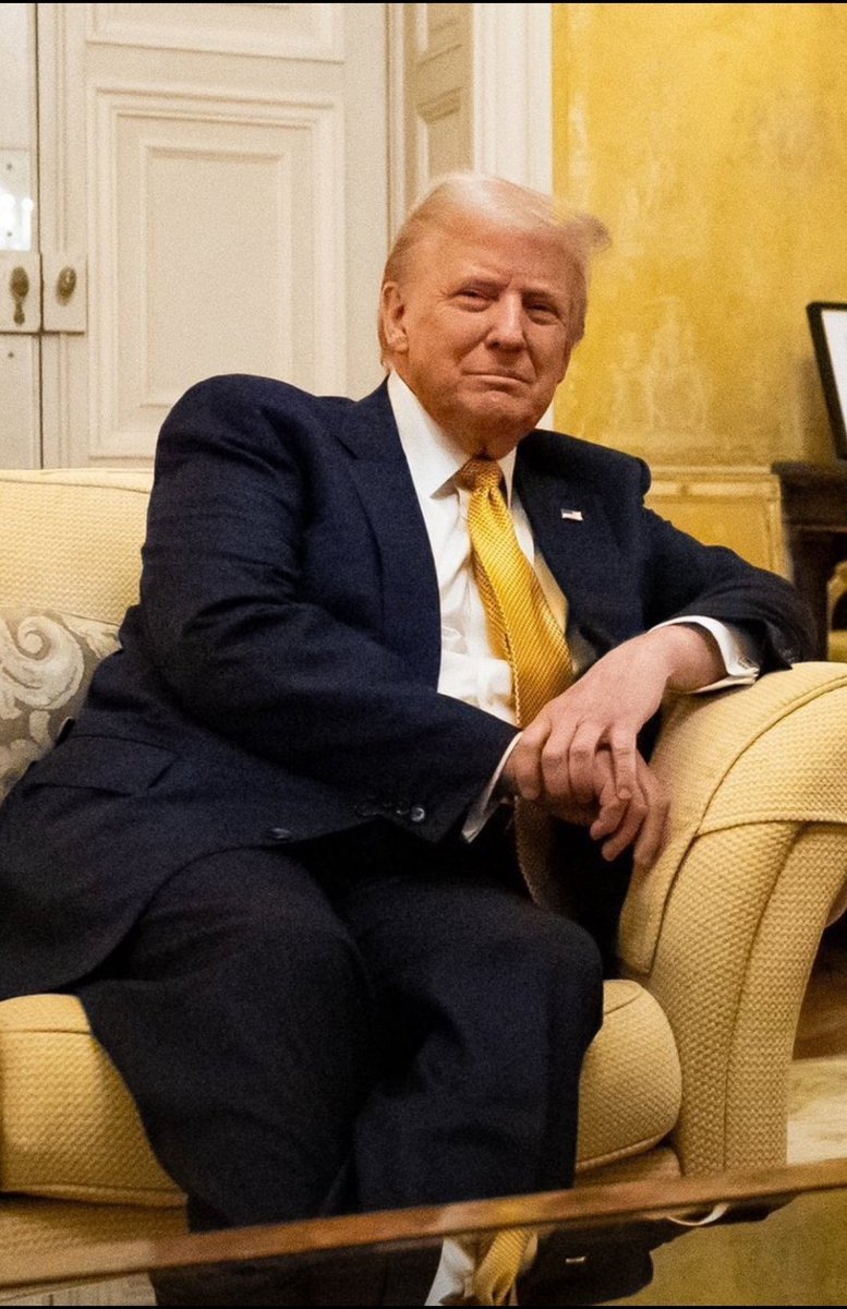 Drop a ❤️ if you’re a fan of President Trump!!