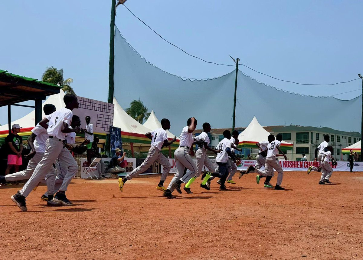 jica_direct_en's tweet image. The 2nd #Ghana #Koshien was held on Aug 30–31 by #JABS! ⚾🇬🇭
Trained by Ghanaian coaches & 8 #JICAvolunteers (mainly from #KeioUniv.), young players demonstrated exciting games and showed baseballership. youtube.com/watch?v=IvfdDt…