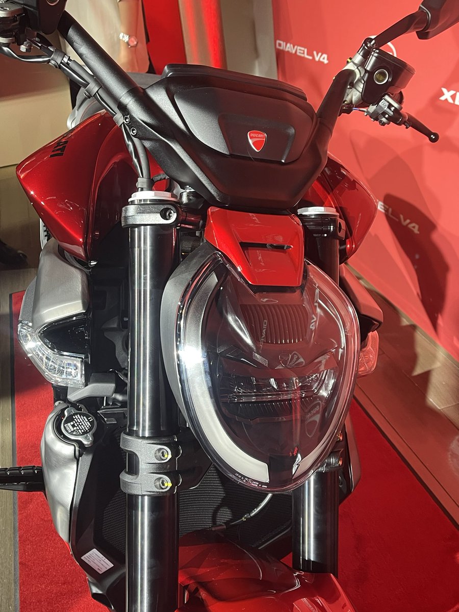 ドゥカティの新型XDiavel V4発表！
#ducati #xdiavel
