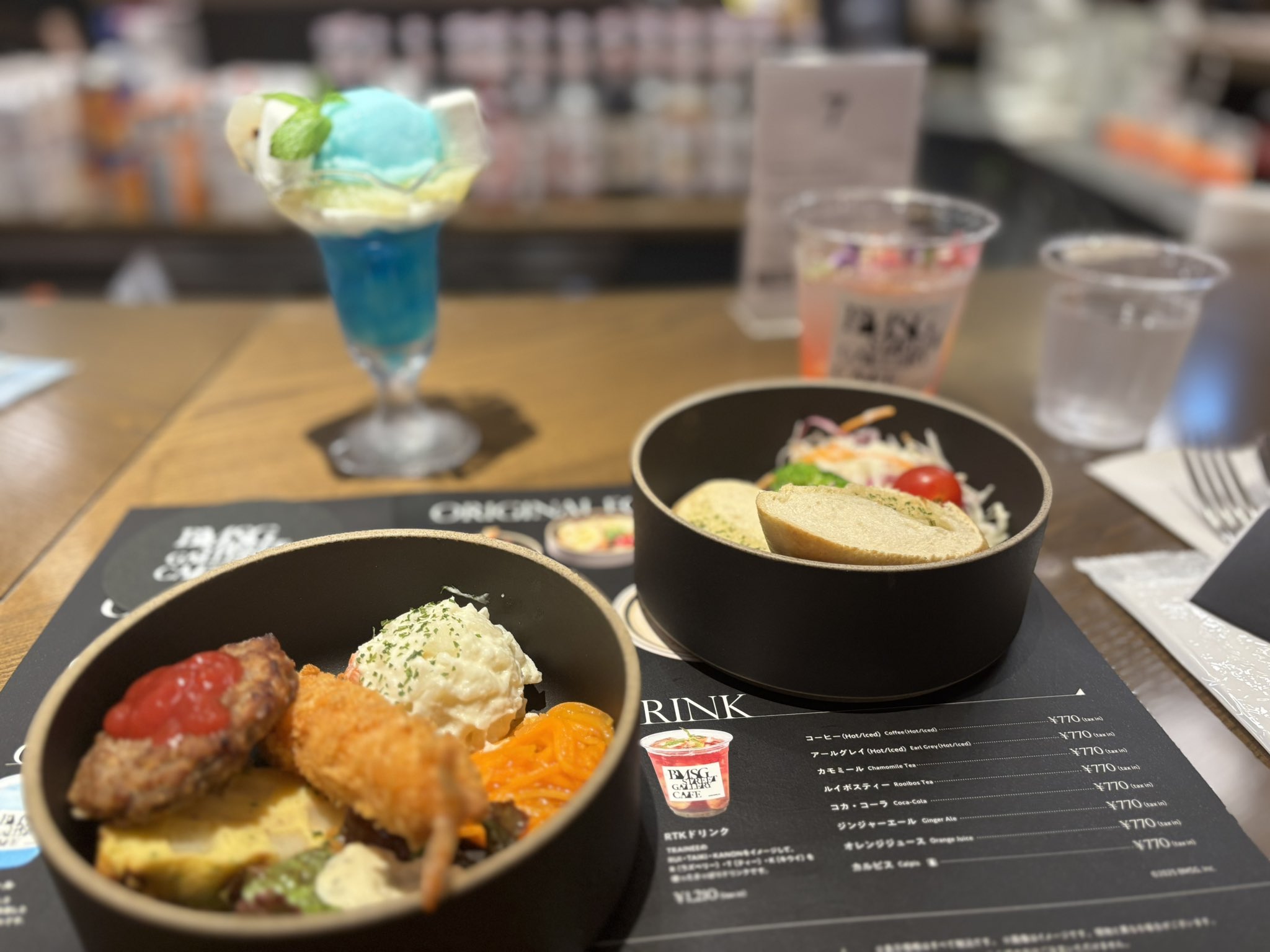 BMSG GALLERY CAFE サイン入りコースター HANA BMSG GALLERY CAFE サイン入りコースター HANA - メルカリ