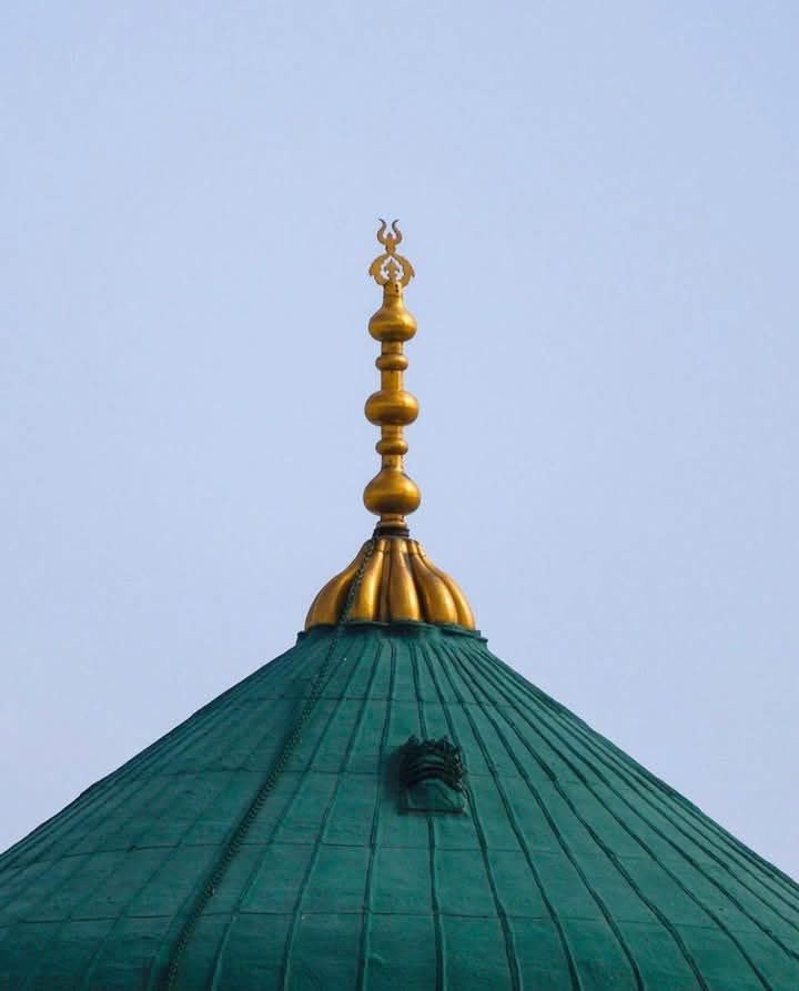 SarfrazRaza313's tweet image. दार-ए-हरब है दुनिया मेरे लिए और अमान आप ﷺ का दर, आप ﷺ का घर, आप ﷺ हैं..!!

#IloveMohammadﷺ
 #iLoveMuhammadﷺ