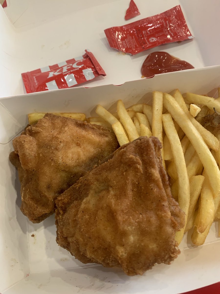 kanobeer's tweet photo. As a lover of KFC thighs, two thighs always fill me up. But lately that is how small they are and worse still the signature KFC finishing being eroded. Is it just in Uganda? https://t.co/gWlZKsZVsL