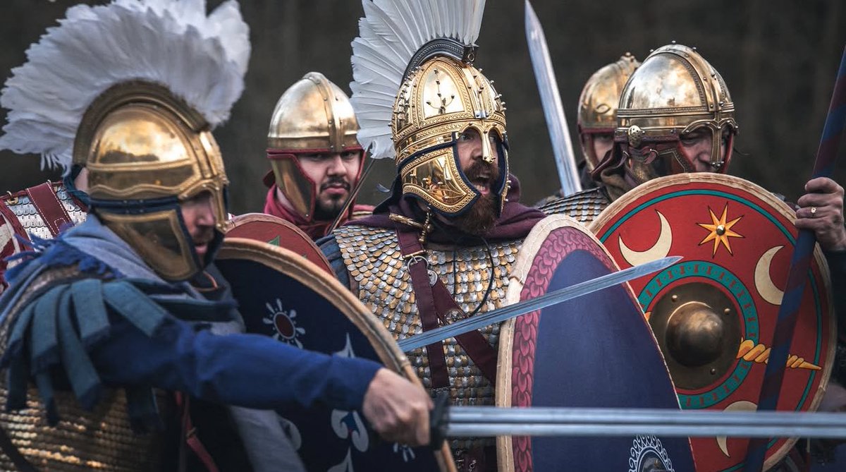 Look at these amazing late Roman reenactors